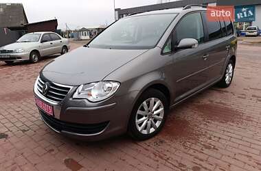 Мінівен Volkswagen Touran 2008 в Сарнах