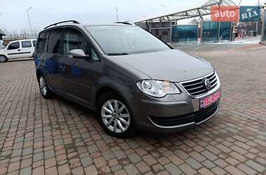 Мінівен Volkswagen Touran 2008 в Сарнах