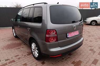 Мінівен Volkswagen Touran 2008 в Сарнах