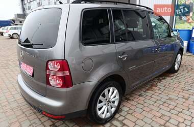 Мінівен Volkswagen Touran 2008 в Сарнах