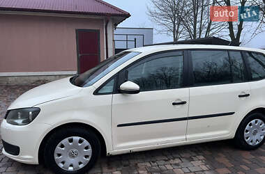 Мінівен Volkswagen Touran 2014 в 