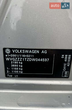 Минивэн Volkswagen Touran 2012 в 