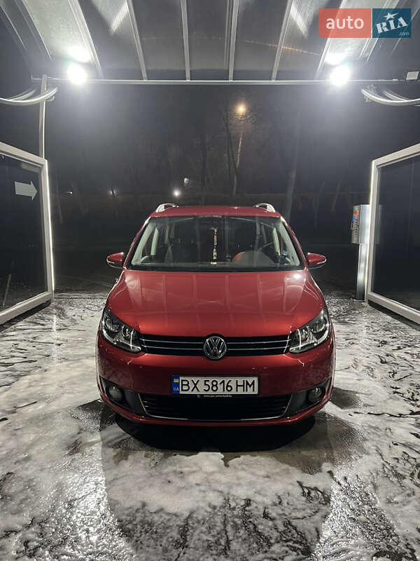 Мінівен Volkswagen Touran 2014 в Хмельницькому