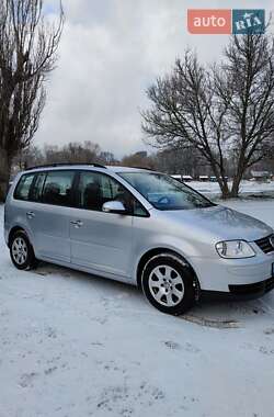 Минивэн Volkswagen Touran 2006 в Ромнах