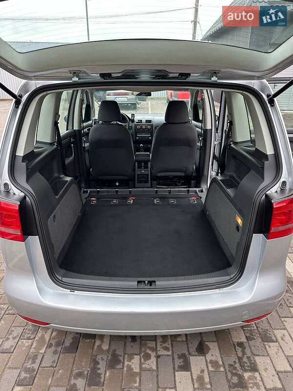 Минивэн Volkswagen Touran 2012 в Ичне