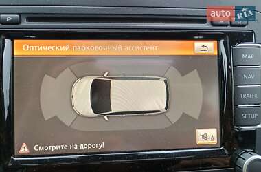 Мінівен Volkswagen Touran 2013 в 