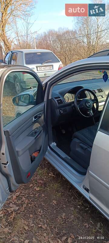 Мінівен Volkswagen Touran 2011 в Кременці