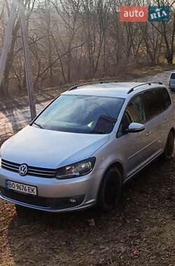 Volkswagen Touran 2011