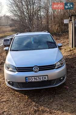 Минивэн Volkswagen Touran 2011 в 