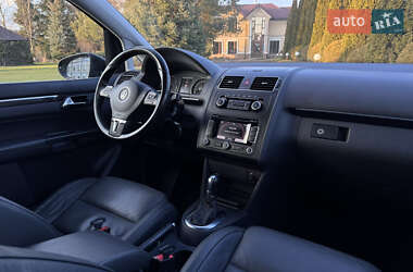 Минивэн Volkswagen Touran 2011 в Сарнах