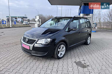 Мінівен Volkswagen Touran 2010 в Старокостянтинові