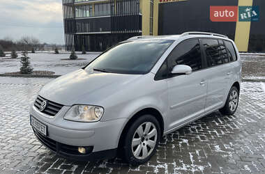 Мінівен Volkswagen Touran 2003 в Чернівцях