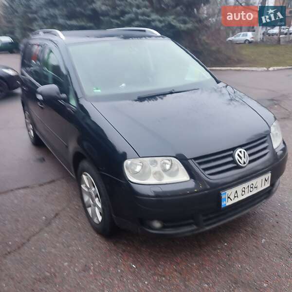 Минивэн Volkswagen Touran 2004 в 