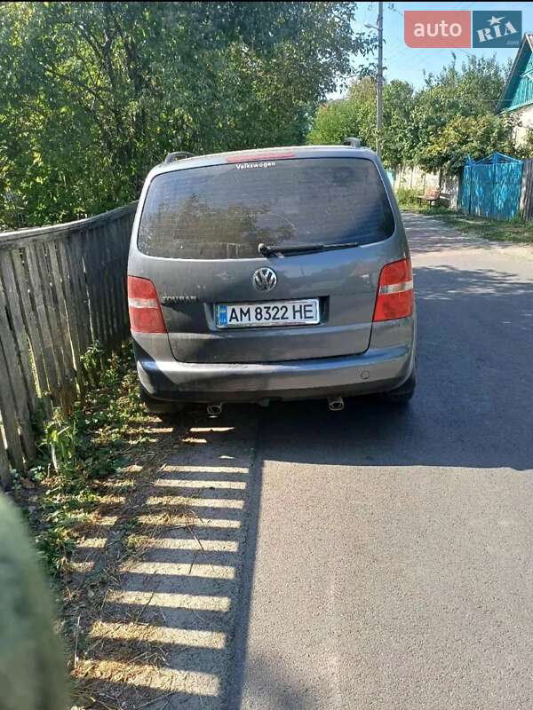 Минивэн Volkswagen Touran 2006 в Житомире