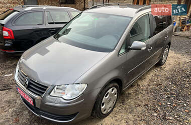 Мінівен Volkswagen Touran 2008 в Луцьку