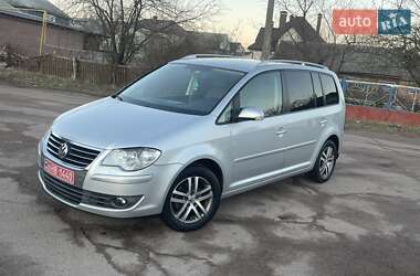 Минивэн Volkswagen Touran 2009 в Коростене