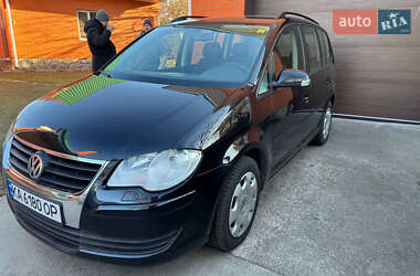 Мінівен Volkswagen Touran 2008 в Києві