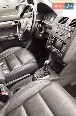 Минивэн Volkswagen Touran 2013 в 