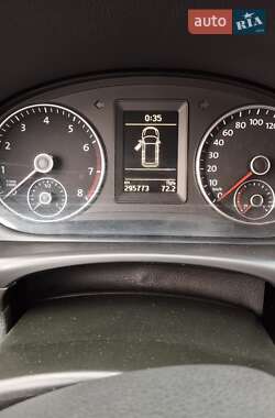 Минивэн Volkswagen Touran 2013 в 