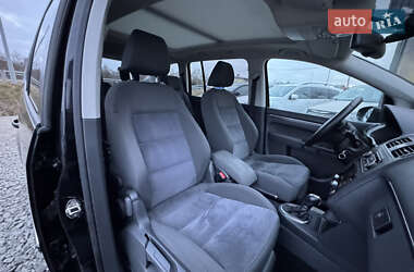 Минивэн Volkswagen Touran 2012 в Стрые