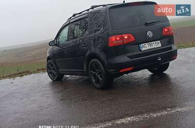 Мінівен Volkswagen Touran 2014 в Нововолинську