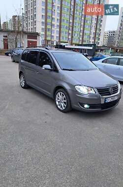 Минивэн Volkswagen Touran 2009 в 