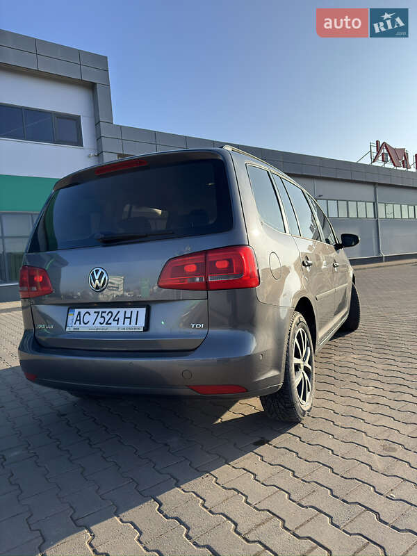 Минивэн Volkswagen Touran 2013 в Нововолынске