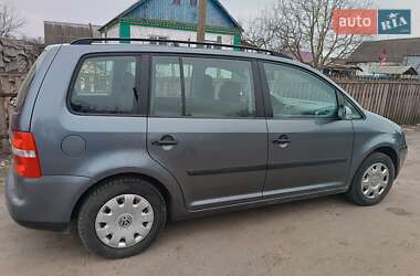 Минивэн Volkswagen Touran 2003 в Коростене