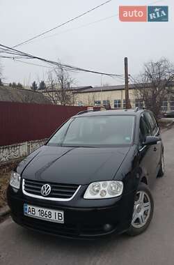 Минивэн Volkswagen Touran 2003 в Хмельнике