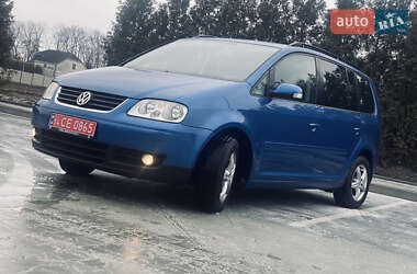 Минивэн Volkswagen Touran 2003 в Городке