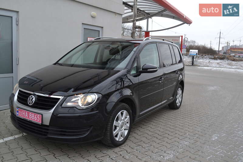 Мінівен Volkswagen Touran 2009 в Вінниці