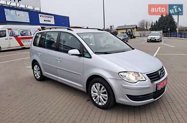 Минивэн Volkswagen Touran 2009 в Прилуках