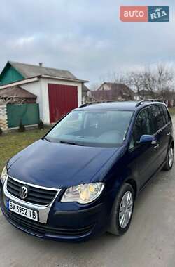 Минивэн Volkswagen Touran 2007 в Полонном