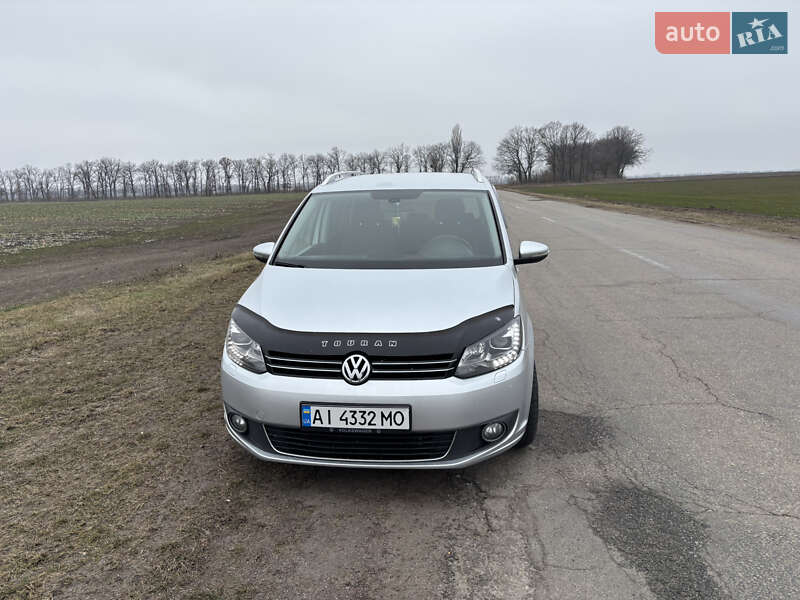 Минивэн Volkswagen Touran 2014 в Мироновке