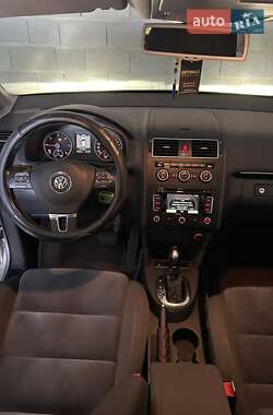 Минивэн Volkswagen Touran 2014 в Мироновке