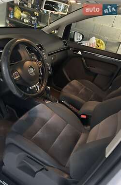 Минивэн Volkswagen Touran 2014 в Мироновке