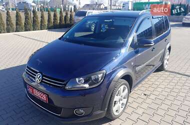 Мінівен Volkswagen Touran 2012 в Чернівцях