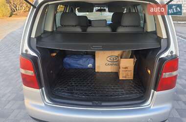 Минивэн Volkswagen Touran 2005 в 