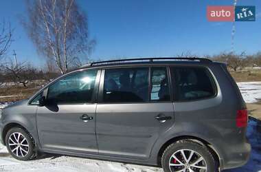 Мінівен Volkswagen Touran 2011 в Віньківцях