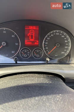 Минивэн Volkswagen Touran 2010 в 