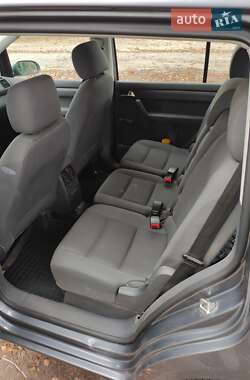 Минивэн Volkswagen Touran 2004 в 