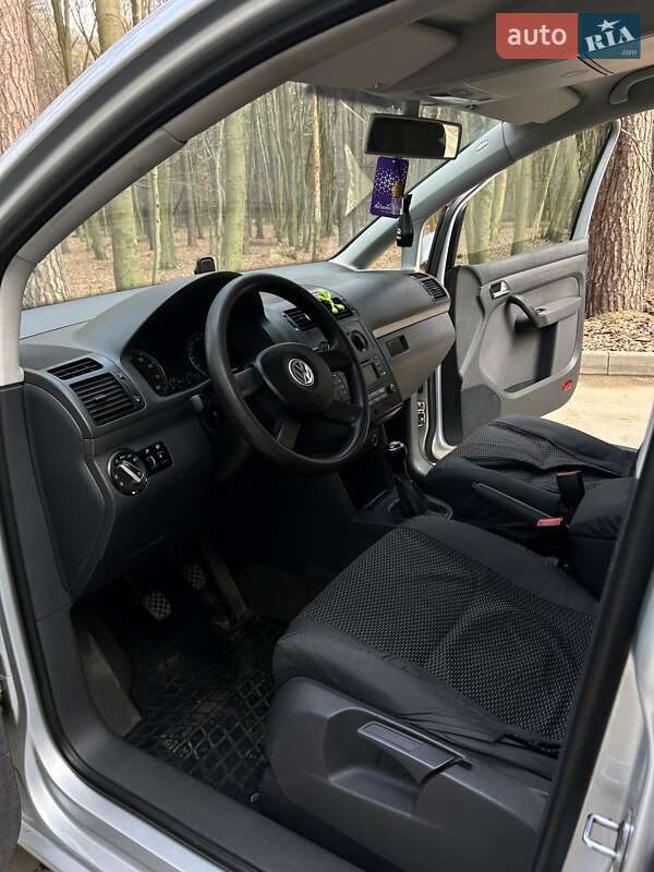 Мінівен Volkswagen Touran 2004 в Львові