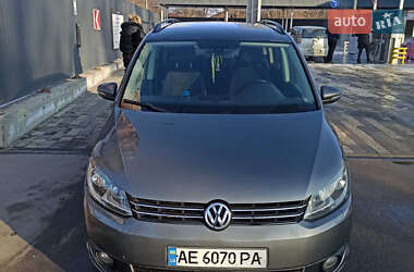 Мінівен Volkswagen Touran 2013 в 