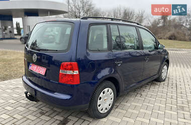 Минивэн Volkswagen Touran 2006 в 