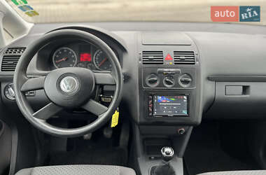 Минивэн Volkswagen Touran 2006 в 