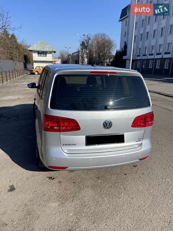 Мінівен Volkswagen Touran 2013 в Львові