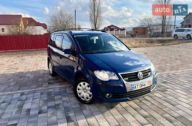 Минивэн Volkswagen Touran 2008 в Тячеве