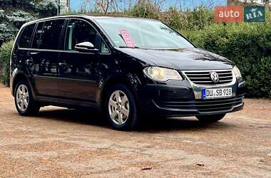 Минивэн Volkswagen Touran 2009 в Умани