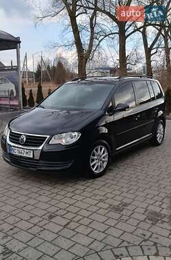 Минивэн Volkswagen Touran 2007 в Самборе