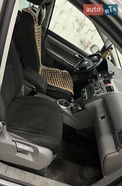 Минивэн Volkswagen Touran 2007 в 